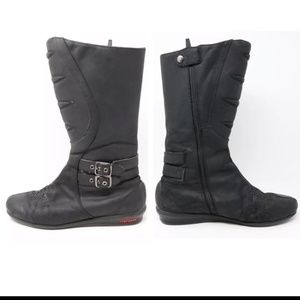 Riding boots